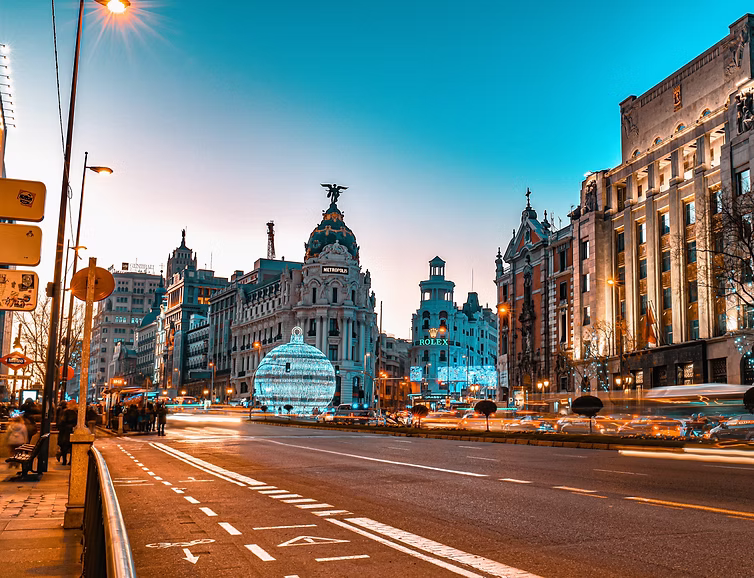 quique-olivar--ZpShwjvswk-unsplash